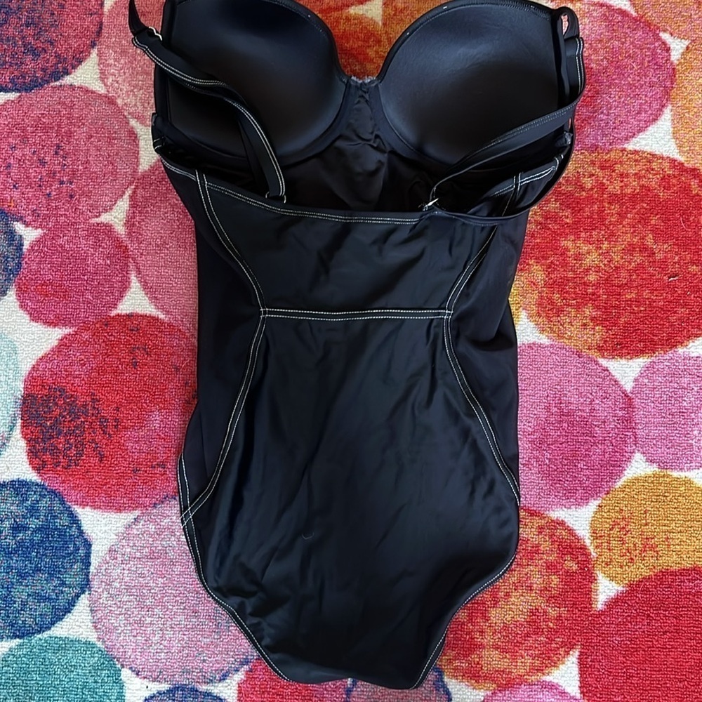 Super🔥🔥🔥One piece swimsuit. - Picture 2 of 5